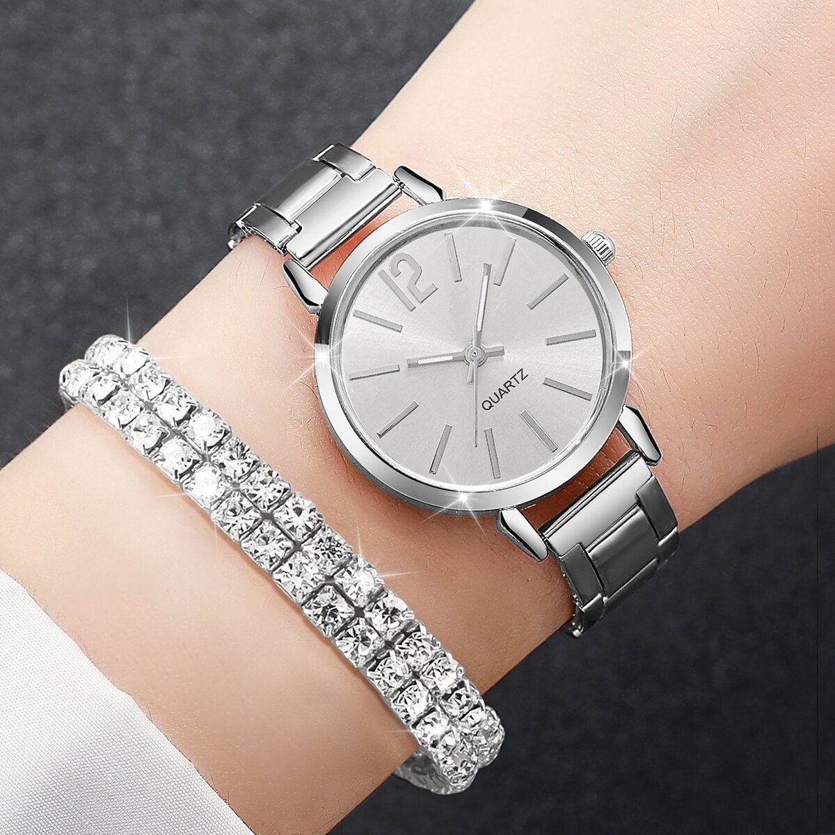 6pcs/set women's watch fashion steel band quartz watches diamond bracelets set(without box) 6pcs/set women's watch fashion steel band quartz watches diamond bracelets set(without box)