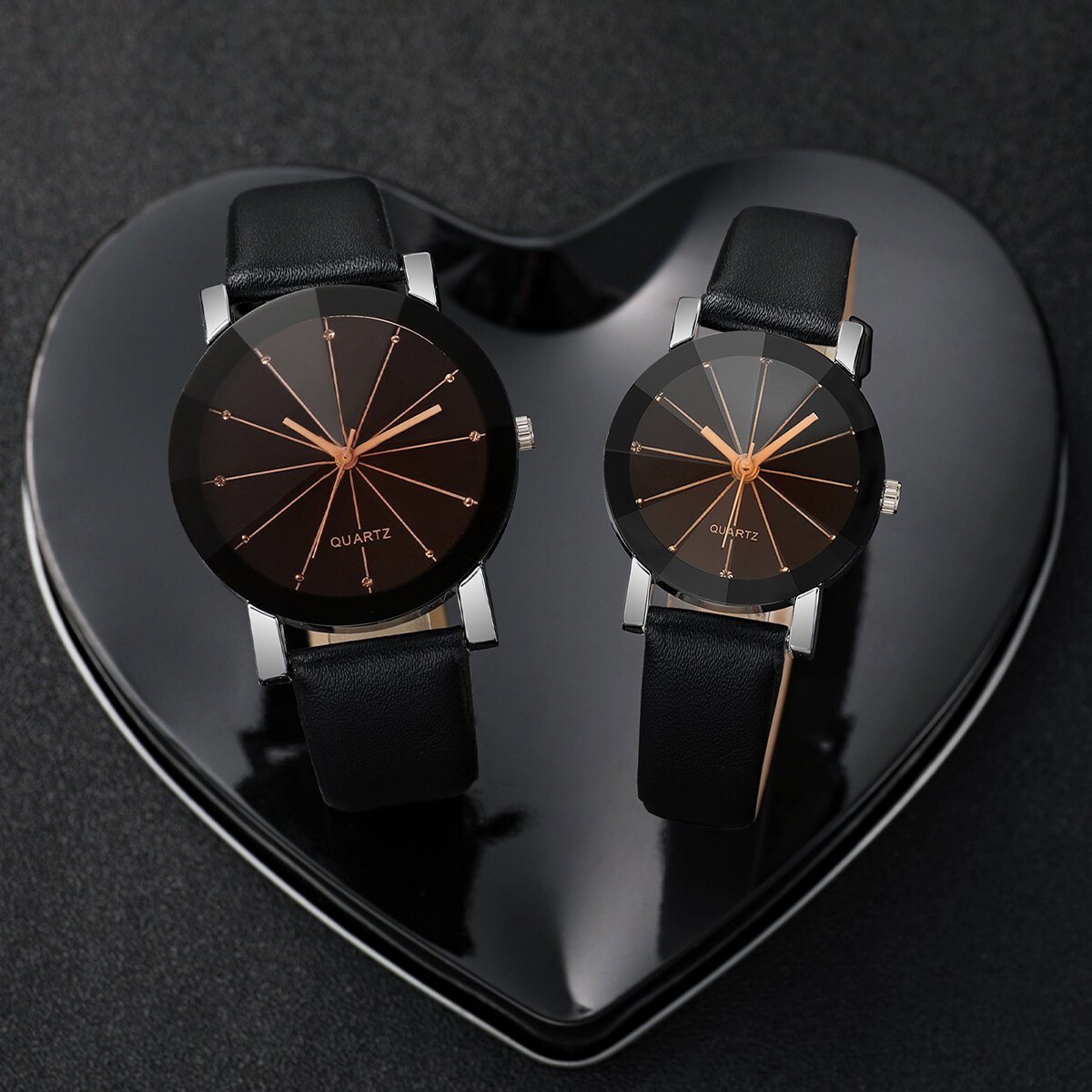 4pcs/set couple's watches fashion rhinestone men women leather band quartz watch magnet heart bracelets set 4pcs/set couple's watches fashion rhinestone men women leather band quartz watch magnet heart bracelets set
